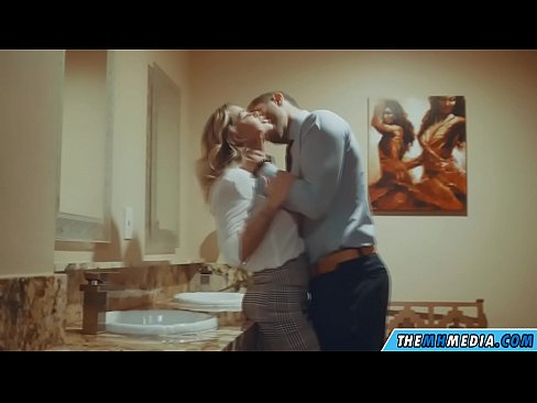 ❤️ כשבלונדינית חזה מפתה אותך בשירותים ציבוריים סופר-פורנו ב-iw.shadbase-xxx.ru ❌️
